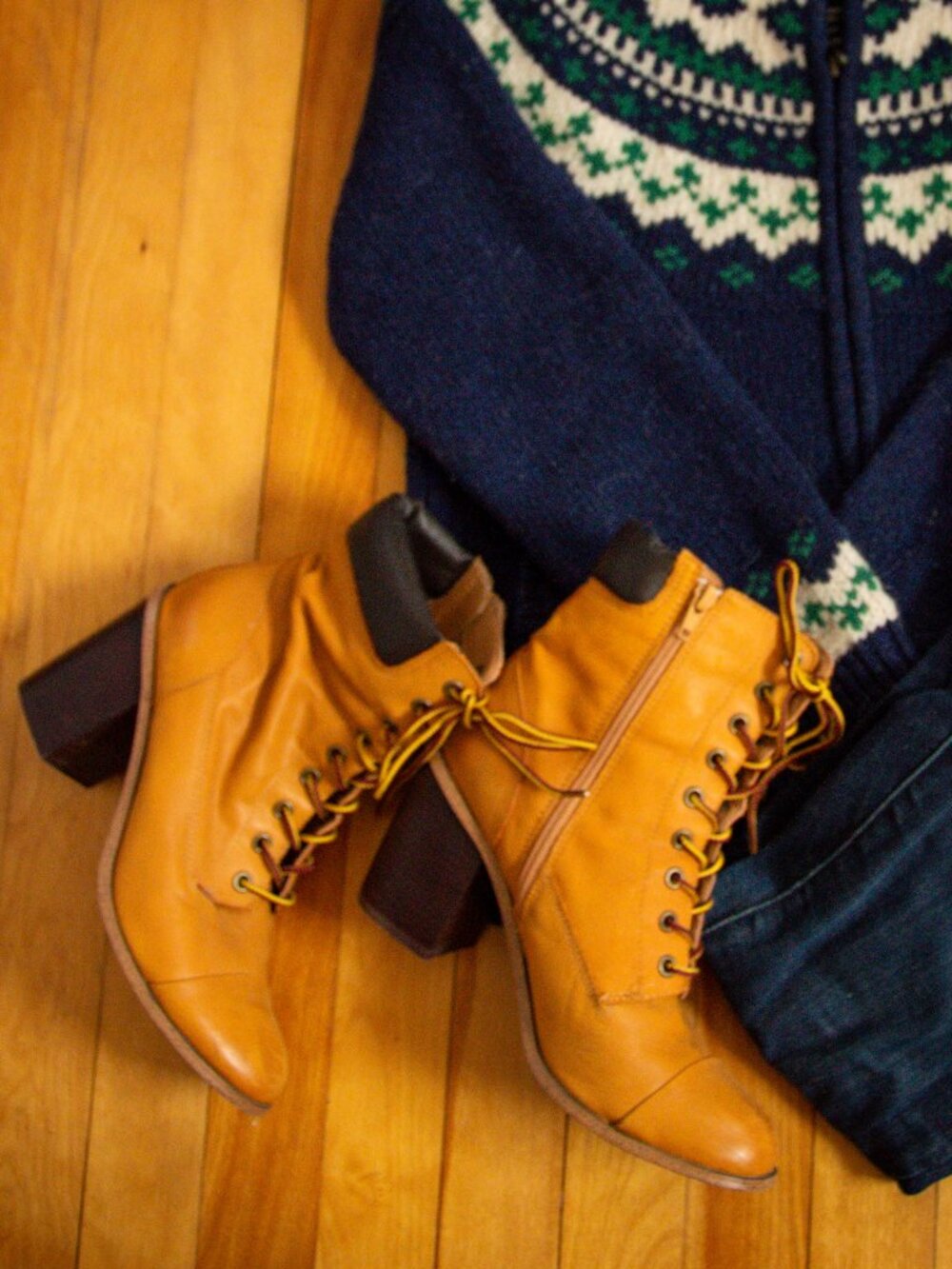 Kensie Booties sz9 Leather Work Construction